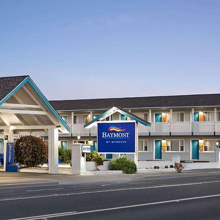 Baymont By Wyndham Fort Bragg Exterior photo